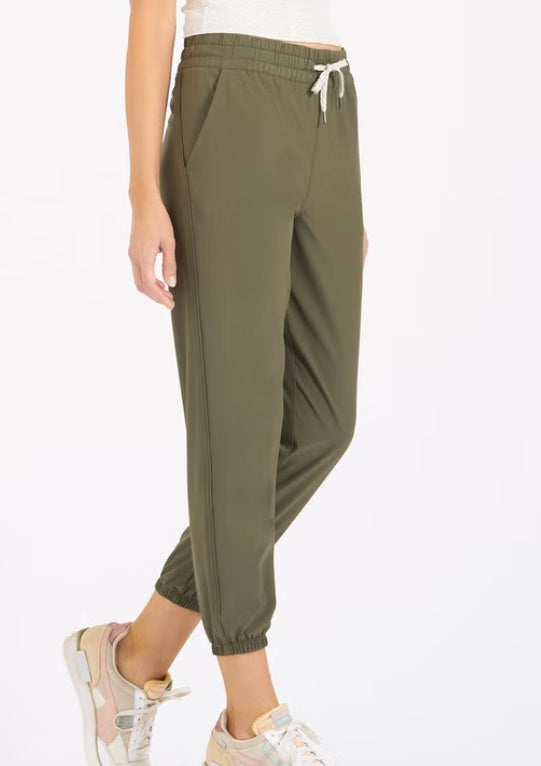 VUORI WEEKEND WOMENS JOGGERS