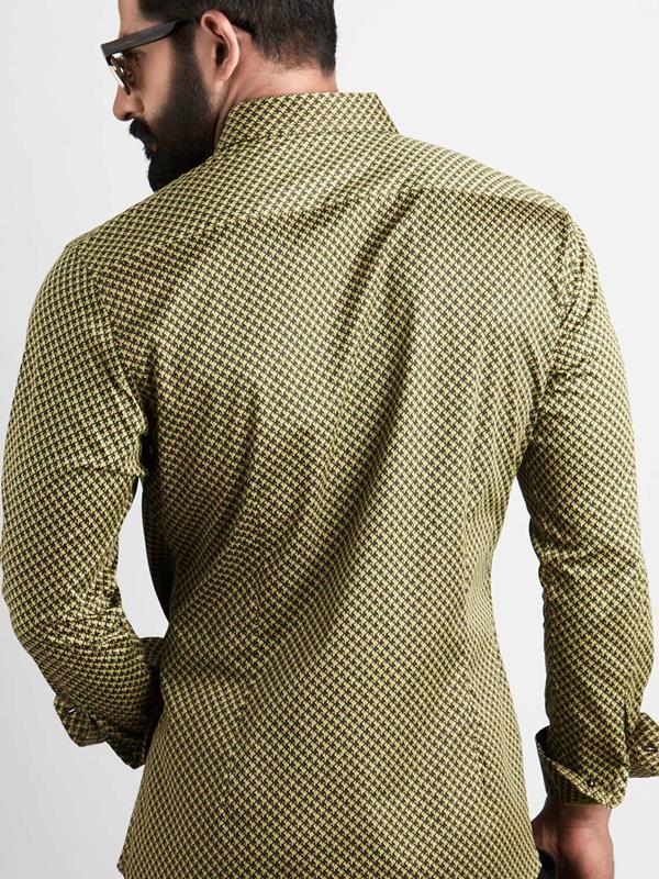 Walker Ochre Printed Full Sleeve Single Cuff Slim Fit Party Wear Blended Shirt
