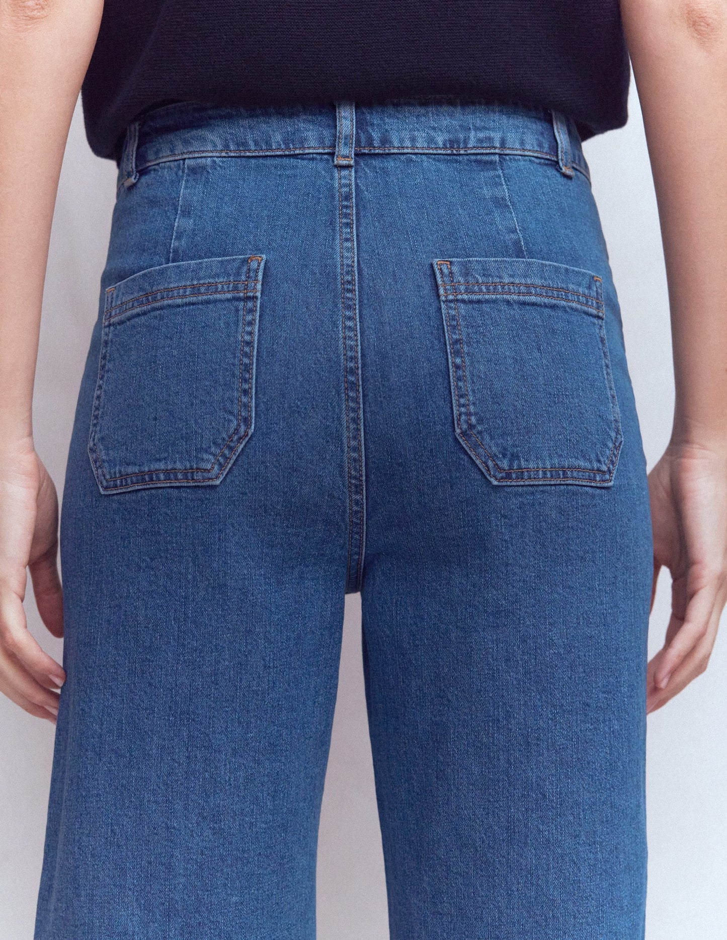 Straight Leg Pocket Jeans-Mid Vintage