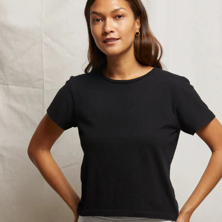 Perfect White Tee Lisa Slim Crew Tee