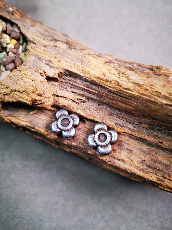 Amulet Pendant,Mini Gesang Flower,Mala Prayer Beads Accessories - Tibetan Buddhist mala beads, front view