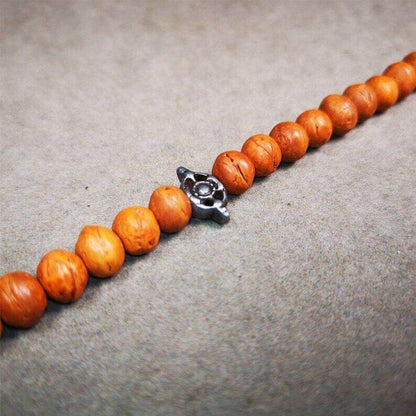 Amulet,Vajra Pendant for Mala,Prayer Bead Accessories - Tibetan Buddhist mala beads, detailed view
