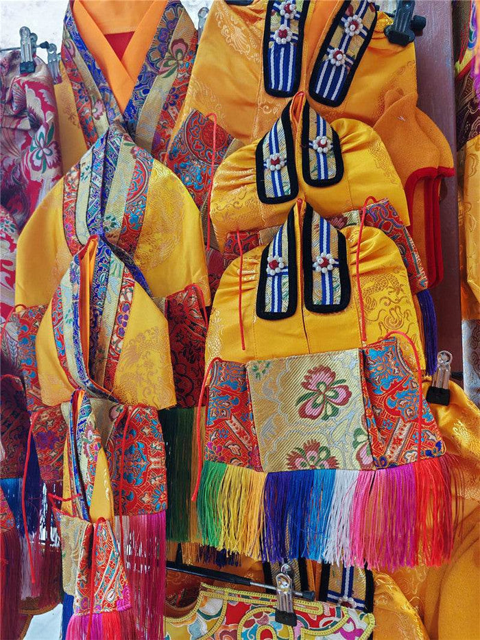 Buddha Statue Robe Clothes - Tibetan Buddhist statue, close-up detail