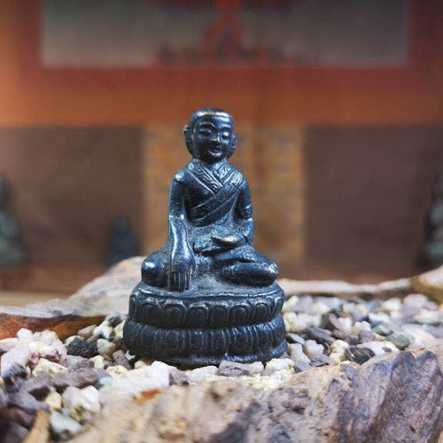 Buddha Statue Shakyamuni - Tibetan Buddhist statue, front view