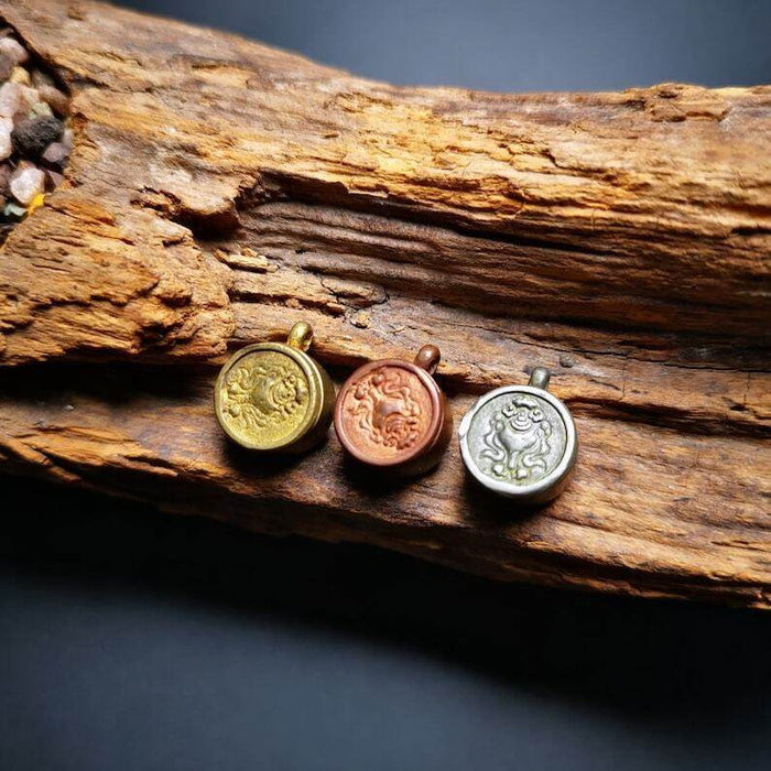 Gau Ghau Shrine, Altar Amulet Pendant - Tibetan Buddhist amulet, close-up detail