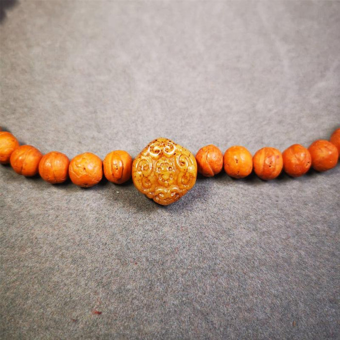 Lucky Knot Bead Amulet 0.63" - Tibetan Buddhist amulet, detailed view