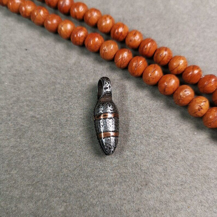 Mala Counter Clip,Dzi Shape Bum Counter Clip 1.22" - Tibetan Buddhist mala beads, close-up detail