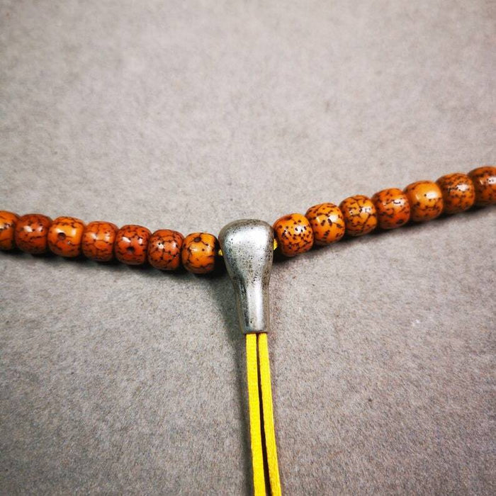 Mala Guru Bead, T-drilled 3-Hole Bead for Prayer Bead,0.8" - Tibetan Buddhist mala beads, close-up detail