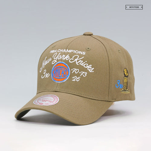 NEW YORK KNICKS 3X NBA FINALS CHAMPIONS SCRIPT LOW PRO OLIVE GREEN MITCHELL & NESS SNAPBACK HAT