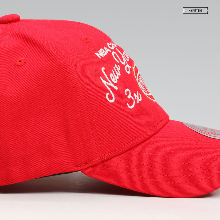 NEW YORK KNICKS 3X NBA FINALS CHAMPIONS SCRIPT LOW PRO RED MITCHELL & NESS SNAPBACK HAT
