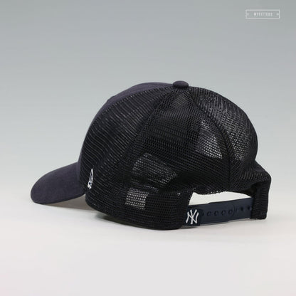 NEW YORK YANKEES NEW ERA 9FORTY ADJUSTABLE TRUCKER MESH DAD HAT