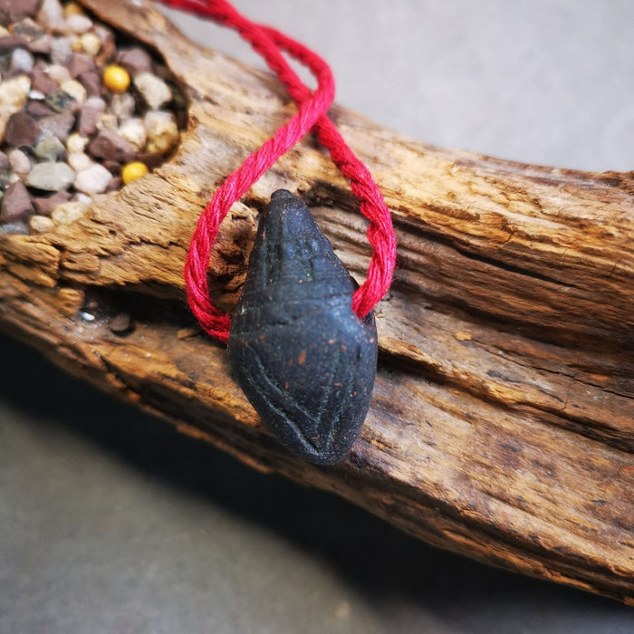 Niang La Tsa Tsa Statue Amulet,Stupa,Pagoda,1.34" - Tibetan Buddhist amulet, close-up detail