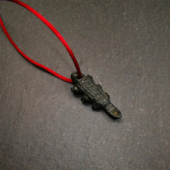 Obsidian Scorpion Amulet 1.26" - Tibetan Buddhist amulet, view 5