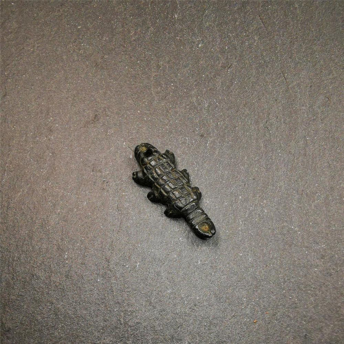 Obsidian Scorpion Amulet 1.26" - Tibetan Buddhist amulet, view 8