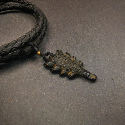 Obsidian Scorpion Amulet 1.38" - Tibetan Buddhist amulet, close-up detail