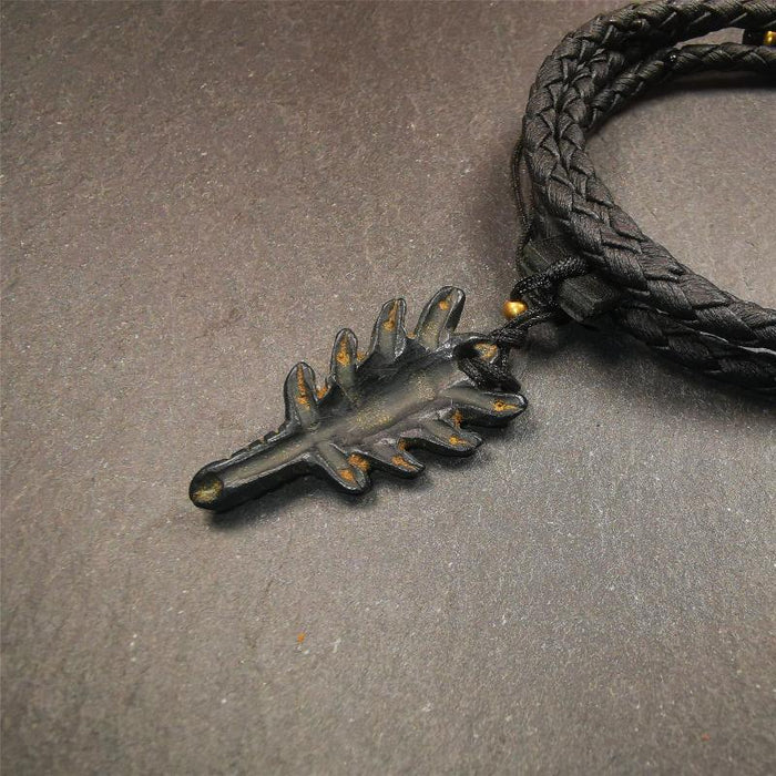 Obsidian Scorpion Amulet 1.38" - Tibetan Buddhist amulet, view 4
