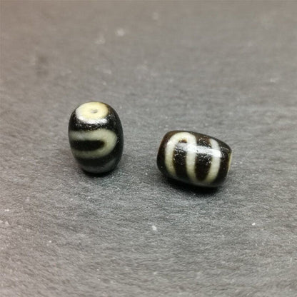 Pair of Dzi Bead 0.47" - Tibetan dzi bead, view 7