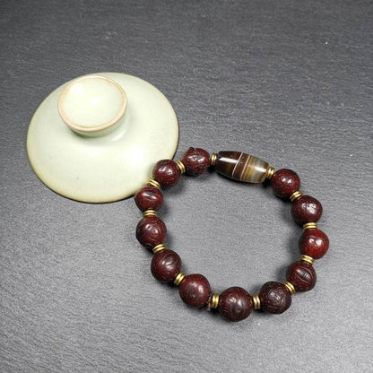 Wrist Mala, Bodhi Seed Beads Bracelet - Tibetan Buddhist mala beads, detailed view