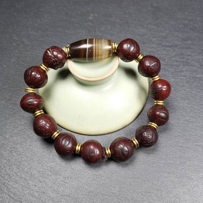 Wrist Mala, Bodhi Seed Beads Bracelet - Tibetan Buddhist mala beads, close-up detail