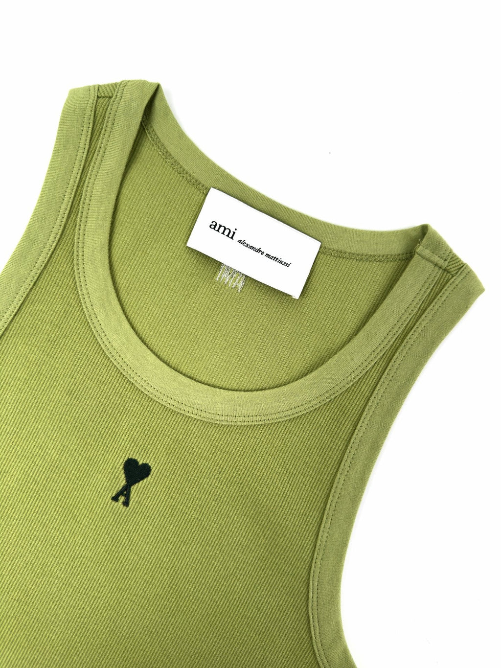 2026 Women’s Heart A Embroidered Vest (DD114)